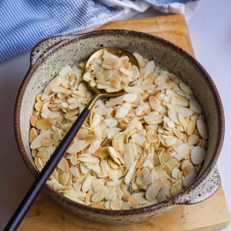 Filleted Almond